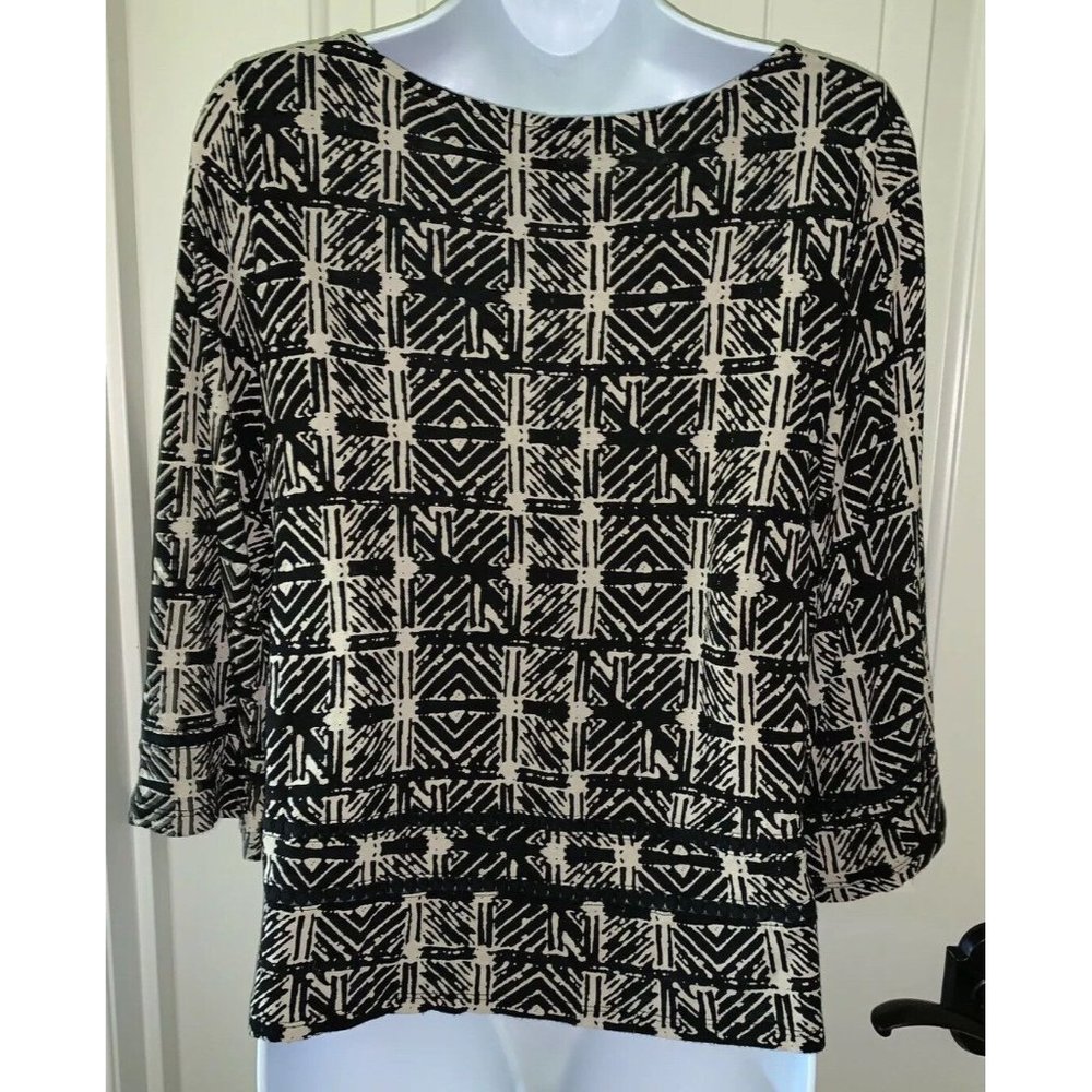 Lucky Brand Hatch Print Top Blouse Women’s Sz MEDIUM Black Ivory Crochet Trim - Picture 7 of 11